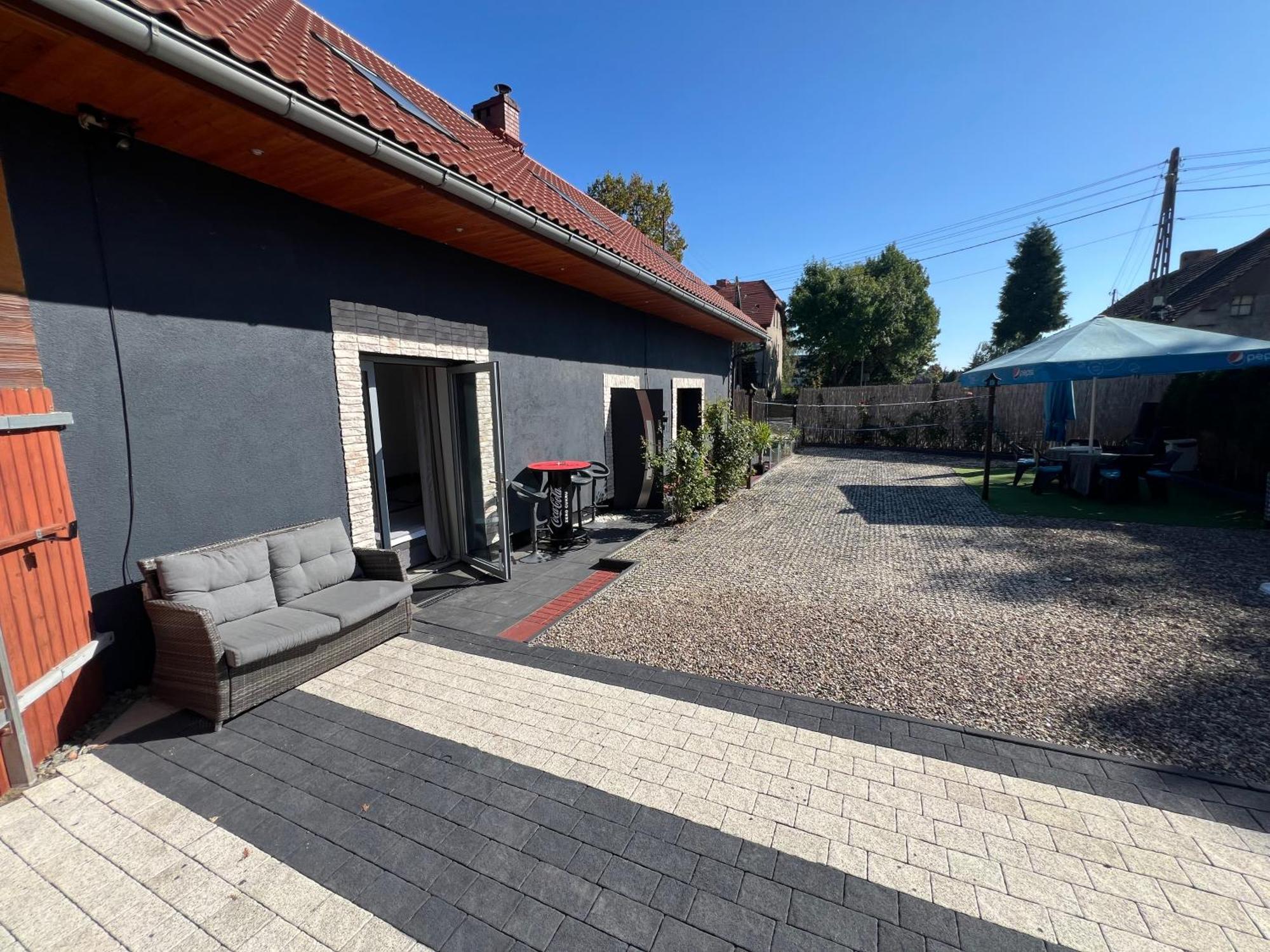 Przytulny Zakatek Aparthotel Zerniki Wroclawskie Eksteriør bilde